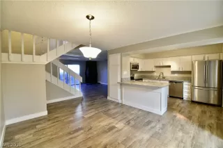 Photo #3: 2143614 Listing