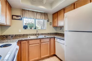 Photo #4: 2143669 Listing 