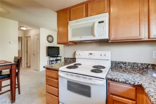 Photo #6: 2143669 Listing 