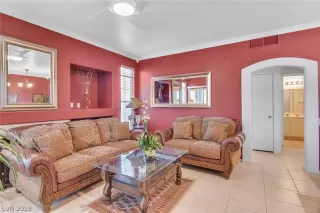 Photo #4: 2143711 Listing 