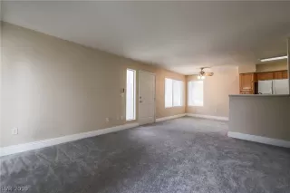 Photo #3: 2143734 Listing