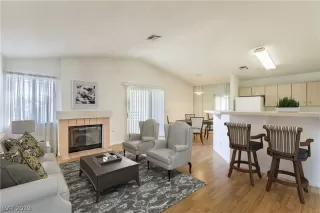 Photo #5: 2143750 Listing