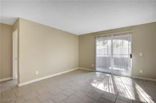 Photo #2: 2143789 Listing