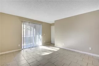 Photo #3: 2143789 Listing