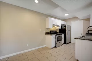 Photo #5: 2143789 Listing