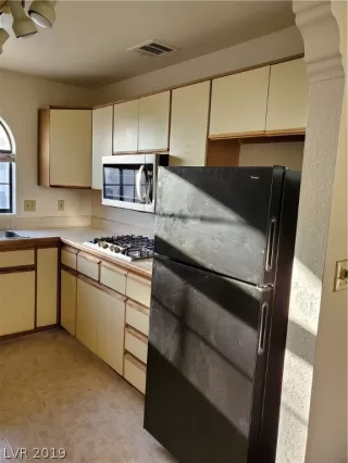 Photo #4: 2143804 Listing 