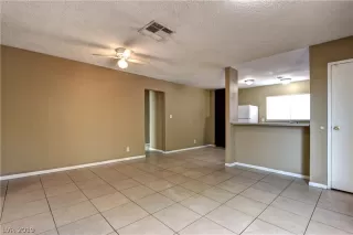 Photo #3: 2143821 Listing 