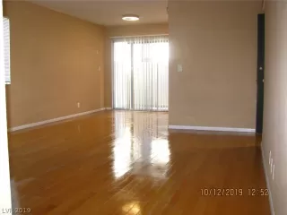 Photo #4: 2143897 Listing 