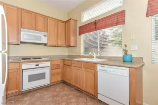 Photo #6: 2143912 Listing 