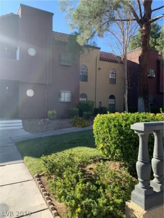 Photo #2: 2143955 Listing