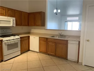 Photo #5: 2143973 Listing 