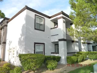 Photo #2: 2143983 Listing