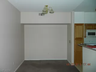 Photo #5: 2143983 Listing