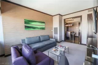 Photo #1: 2143988 Listing