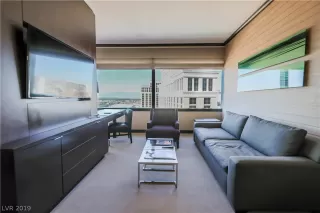 Photo #2: 2143988 Listing