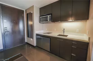 Photo #3: 2143988 Listing