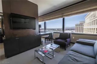 Photo #4: 2143988 Listing