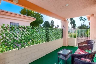 Photo #3: 2143989 Listing