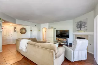 Photo #3: 2143990 Listing 