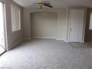 Photo #6: 2144042 Listing