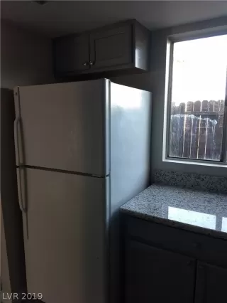 Photo #5: 2144058 Listing 