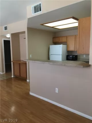 Photo #4: 2144084 Listing 