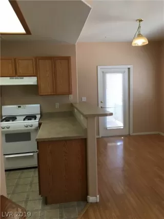 Photo #6: 2144084 Listing 