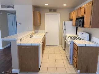 Photo #2: 2144106 Listing 