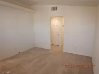 Photo #3: 2144137 Listing