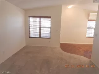 Photo #4: 2144137 Listing