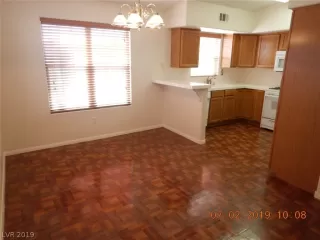 Photo #6: 2144137 Listing