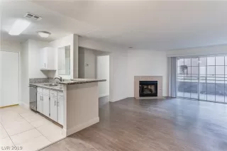 Photo #3: 2144142 Listing