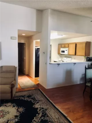 Photo #5: 2144251 Listing