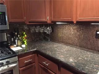 Photo #6: 2144353 Listing 