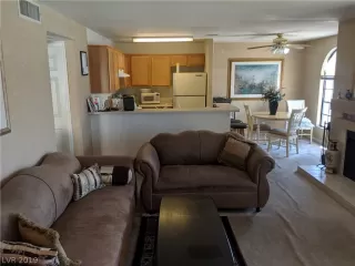 Photo #3: 2144385 Listing