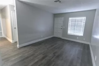 Photo #4: 2144449 Listing 