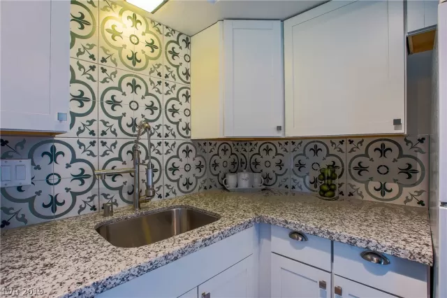 MLS: 2144462 Condo For Sale