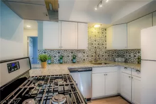 Photo #1: 2144462 Listing