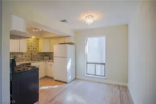 Photo #3: 2144462 Listing