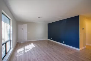 Photo #6: 2144462 Listing