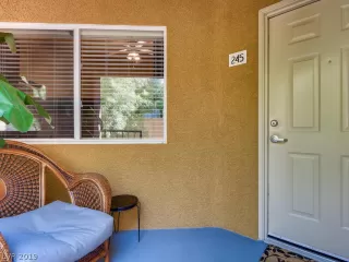 Photo #3: 2144469 Listing