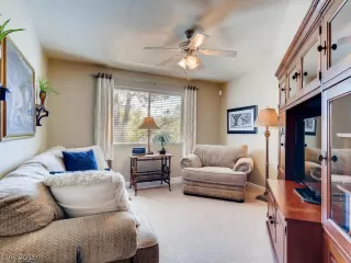 Photo #4: 2144469 Listing