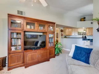 Photo #5: 2144469 Listing