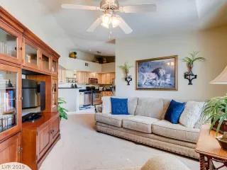 Photo #6: 2144469 Listing