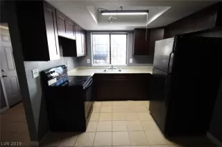 Photo #3: 2144484 Listing