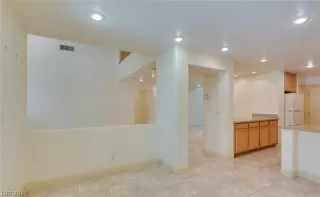 Photo #2: 2144486 Listing 