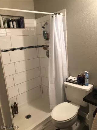 Photo #5: 2144537 Listing