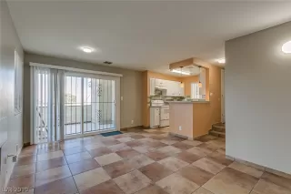 Photo #2: 2144542 Listing