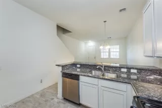 Photo #4: 2144545 Listing 