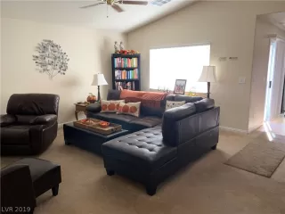 Photo #3: 2144564 Listing